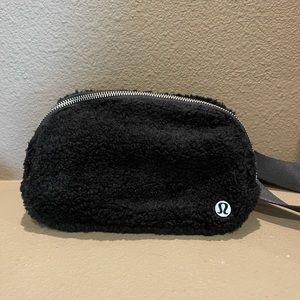 Everywhere Belt Bag Fleece